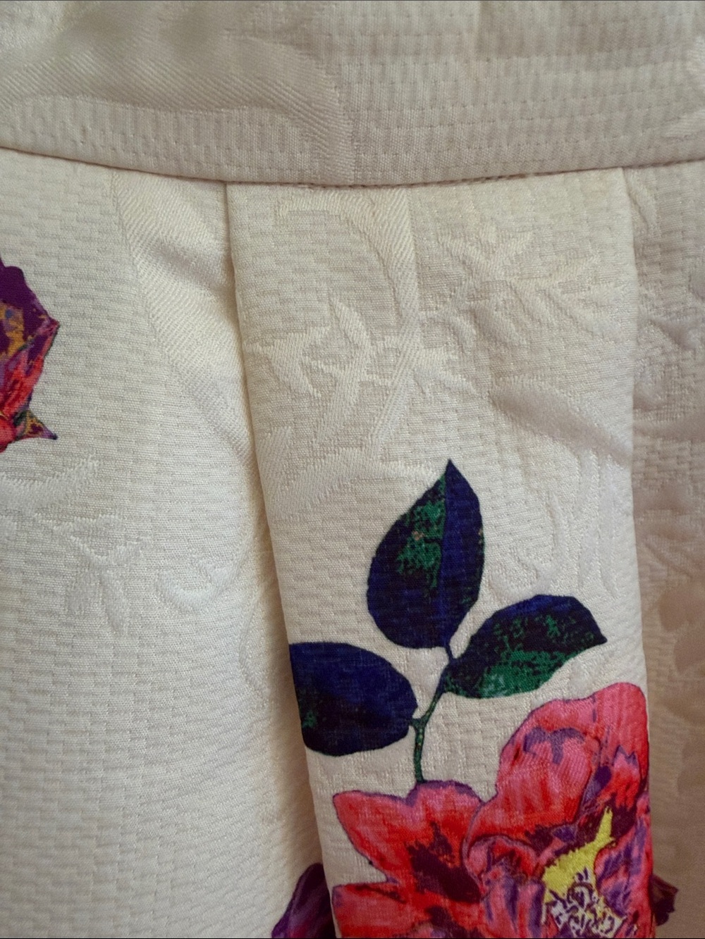 Ivory Floral Jacquard Fit & Flare Skirt – Bold Rose Print Size Small - Picture 3 of 12